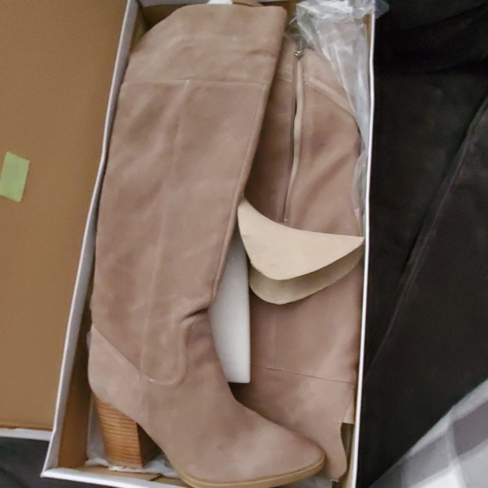 Steve madden suede boots